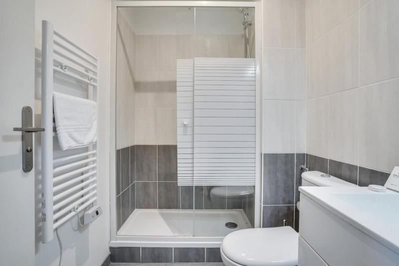 808 Chic Suite - Superb Apartment بانيوليه المظهر الخارجي الصورة